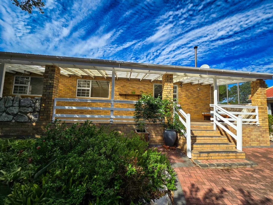 3 Bedroom Property for Sale in Stilbaai Wes Western Cape